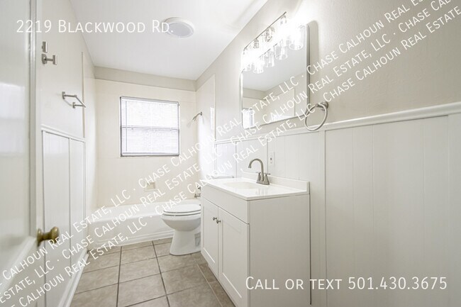 Building Photo - 2219 Blackwood Rd