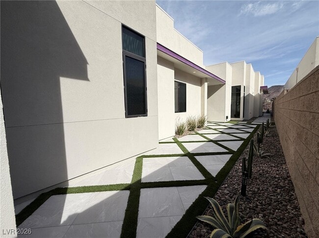 Building Photo - 702 Blackrock Rim Dr