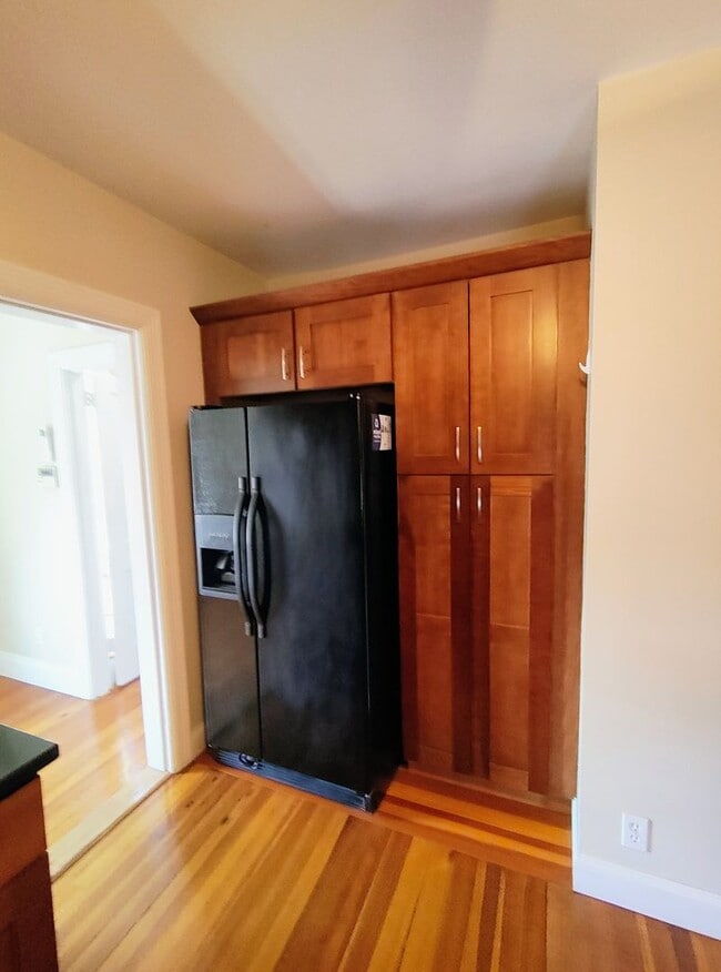 Building Photo - ***Providence/Elmhurst – One Bed+ with all...