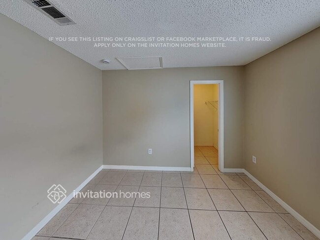 Building Photo - 138 Barrington Dr