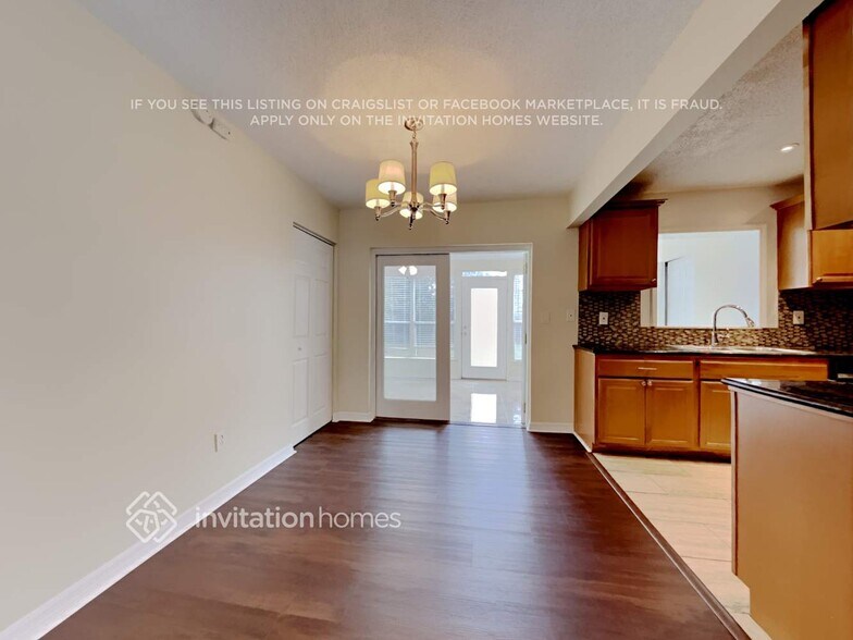 Building Photo - 8380 Jacaranda Ave