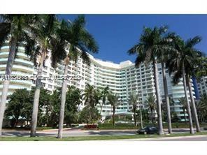 Building Photo - 5161 Collins Ave