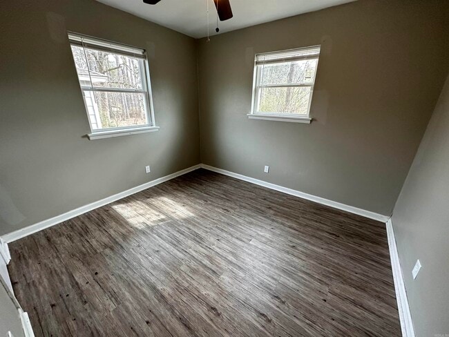Building Photo - 6921 Redwood Dr