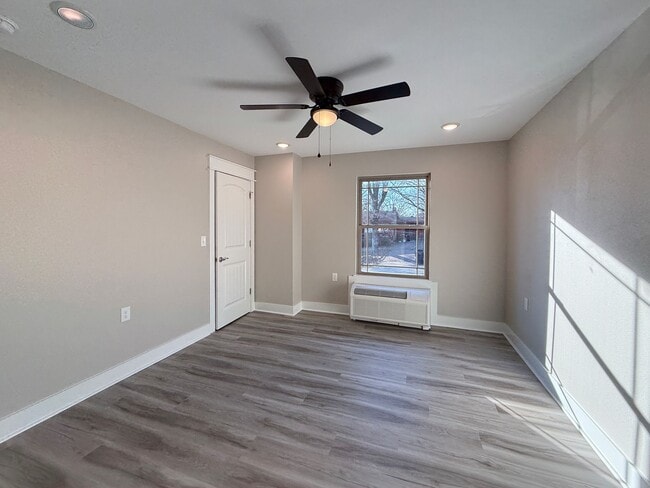 Building Photo - Newly Constructed 2/2 Townhouse in Batesville!