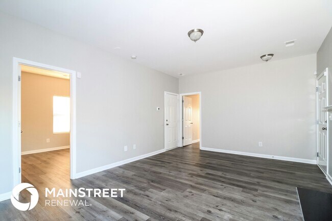 Building Photo - 2104 Lauren Woods Dr