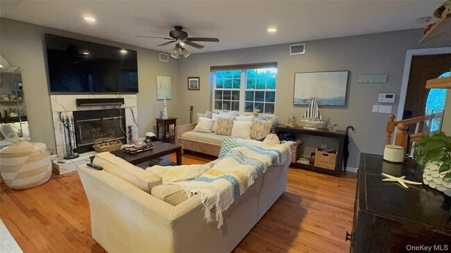 Building Photo - 30 Lewis Rd