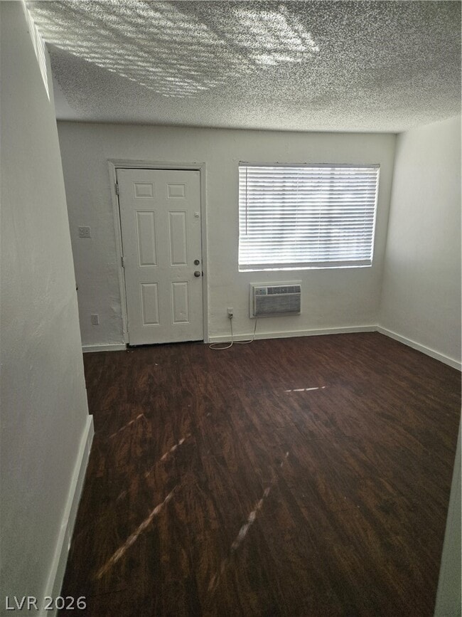 Building Photo - 708 Jackson Ave