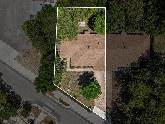 Building Photo - 1520 Ullrich Ave