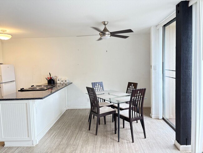 Building Photo - Two Bedroom Makaha Valley Plantation