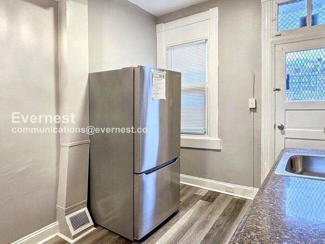 Building Photo - 1134 Myrtle Ave