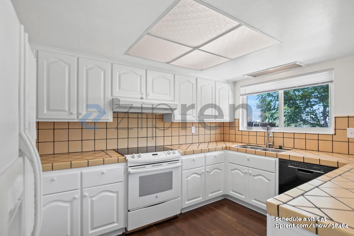 Building Photo - 307 Boulder Dr