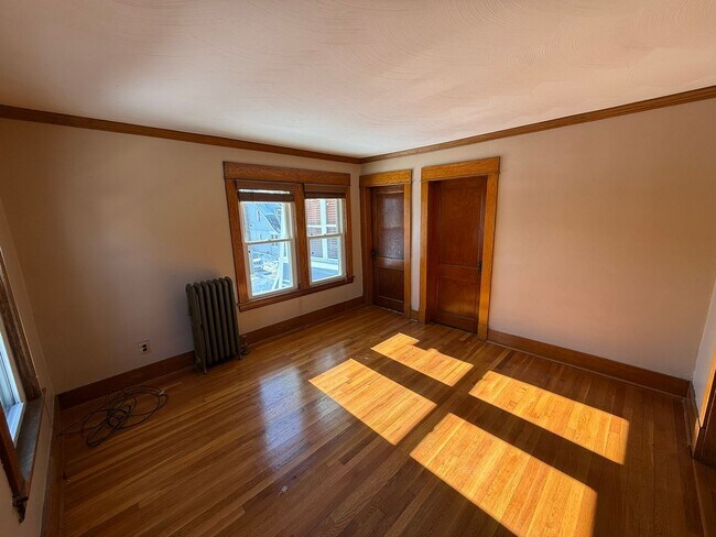 Building Photo - 99-101 Mooreland St