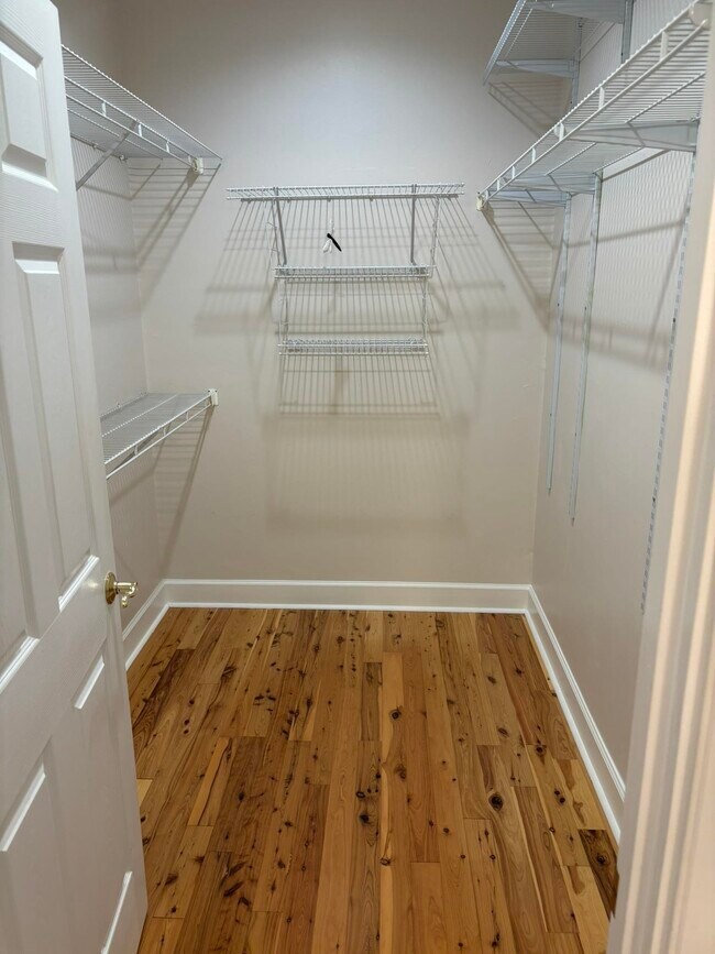 Building Photo - 8970 Eagles Ridge Dr