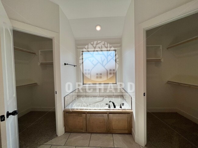 Building Photo - Tontitown- Single Family Home- Beautiful Wellington Plan- 9 Month Lease Only