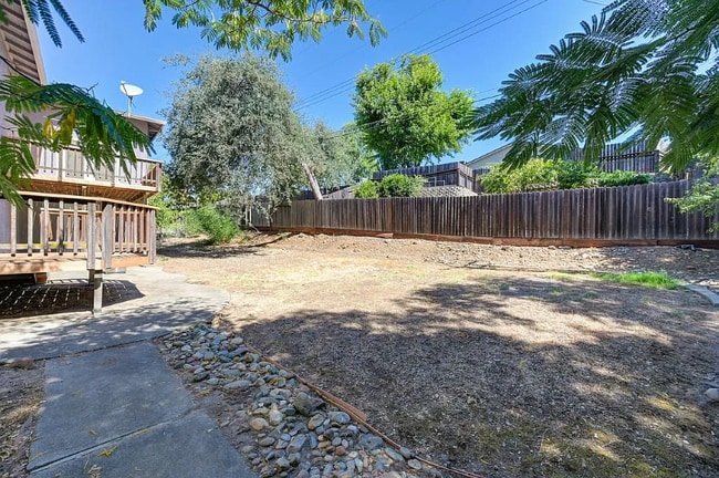 Building Photo - 9487 Dalton Way