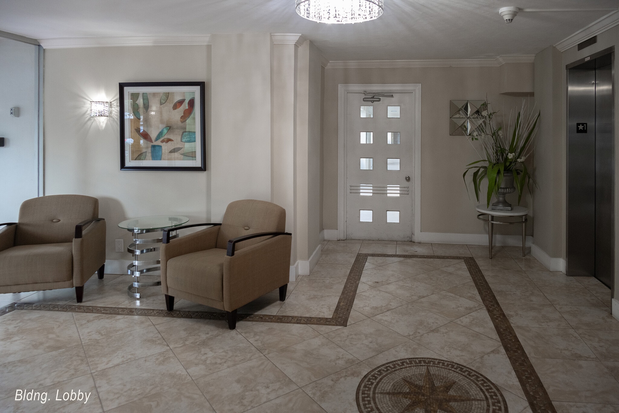 Building Photo - 3001 S Course Dr