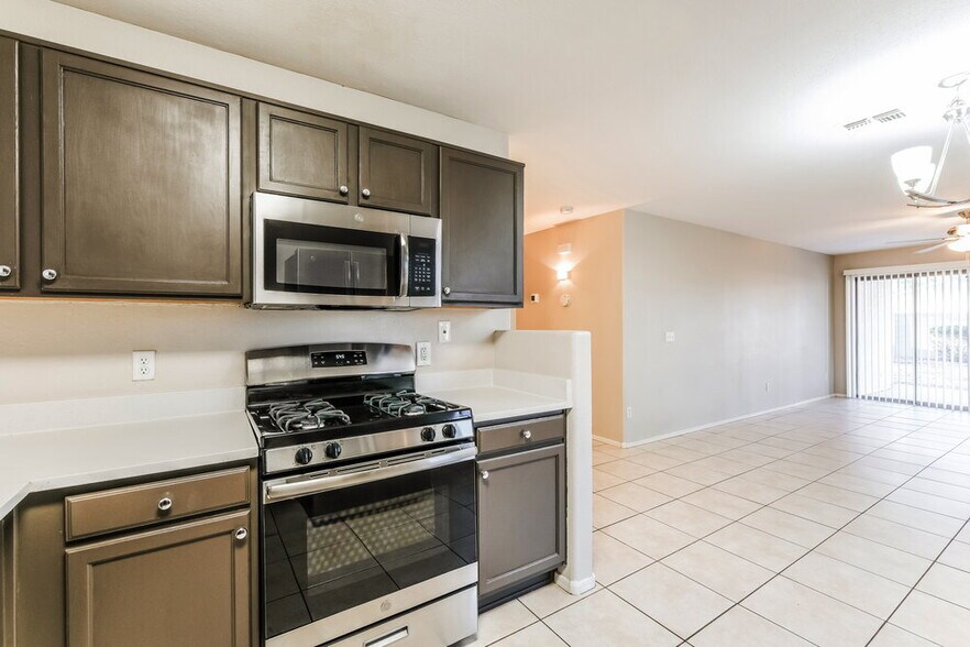 Building Photo - 16083 W Monroe St