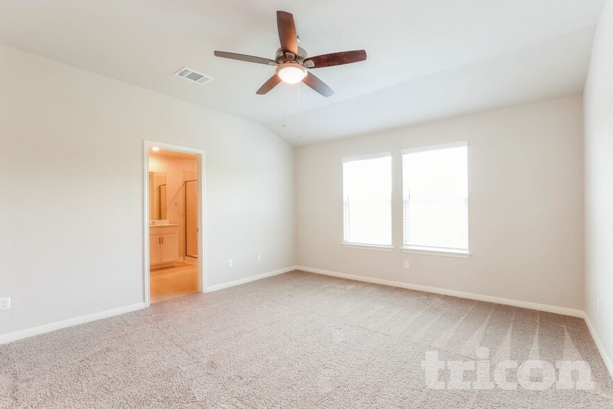 Building Photo - 13515 Emerson Wy