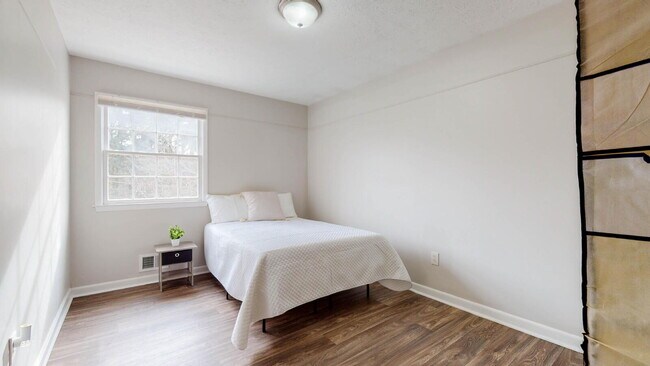 Building Photo - The Winmar | Enjoy convenient living in Conley, only 3 minutes away from the SR 42 @ Rock Cut Pl ...