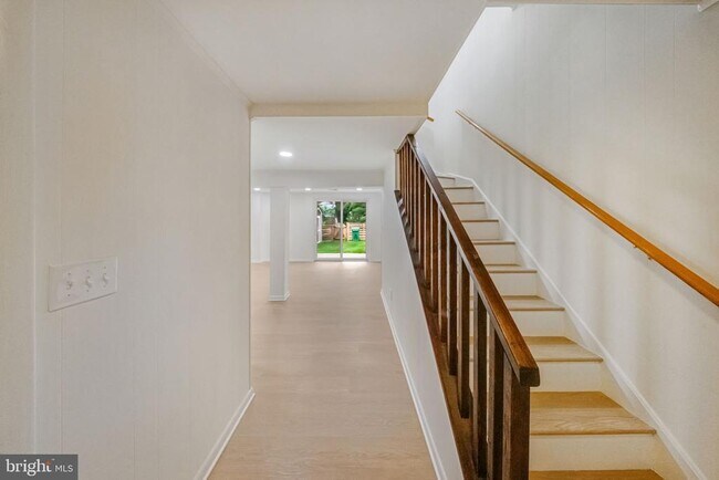 Building Photo - 68 Orchard Dr