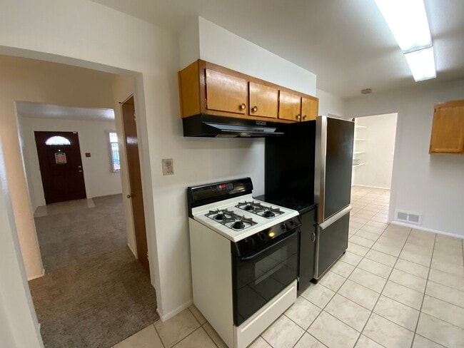 Building Photo - 3 Bedroom Single Story Home Available Near Eubank Blvd NE & Indian School Rd NE!