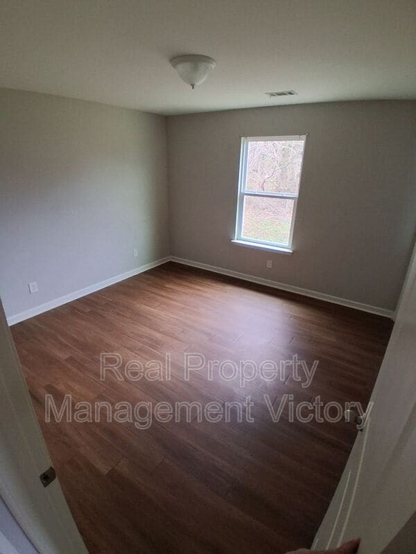 Building Photo - 3017 3rd Pl E