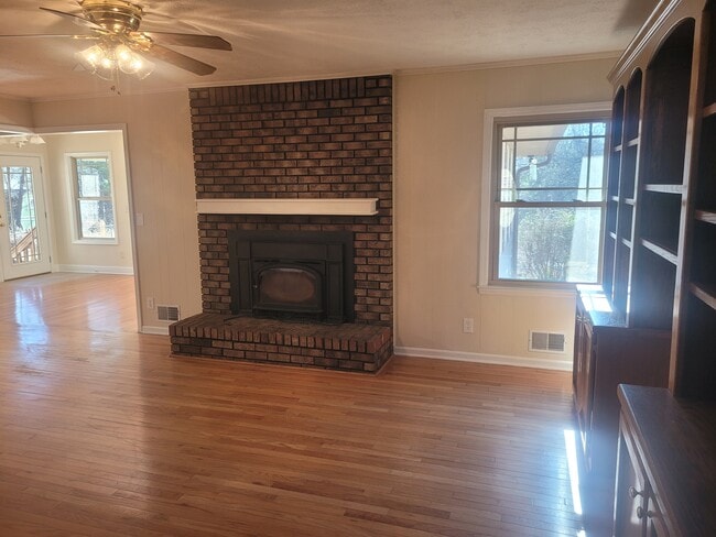 Building Photo - 3943 Braselton Hwy