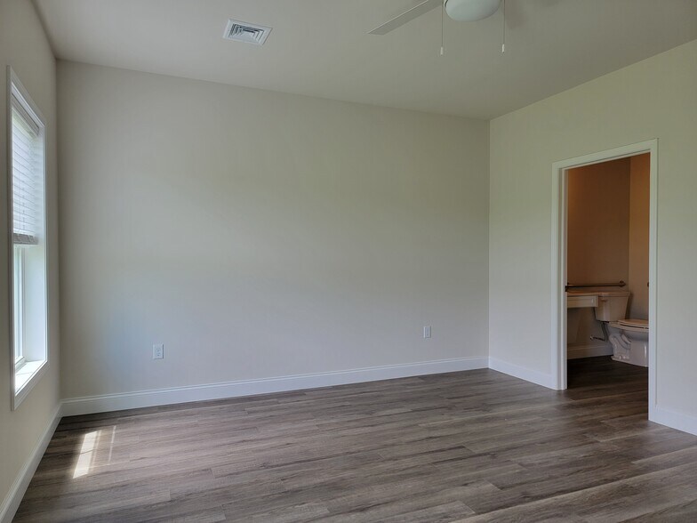 Building Photo - 226 Millard Dr