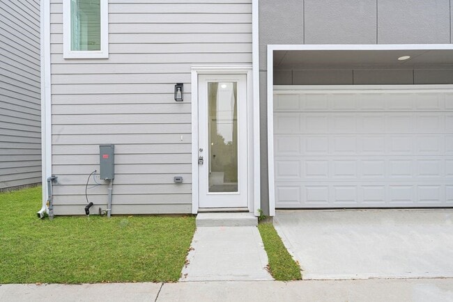 Building Photo - 4013 St Augustine St