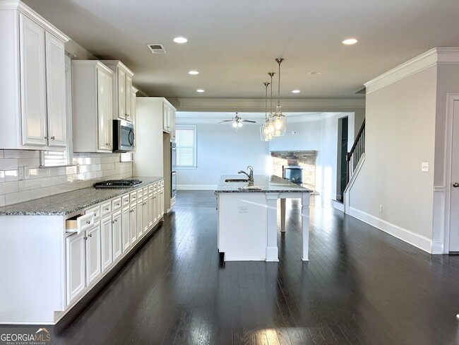 Building Photo - 3733 Dragon Fly Ln SE