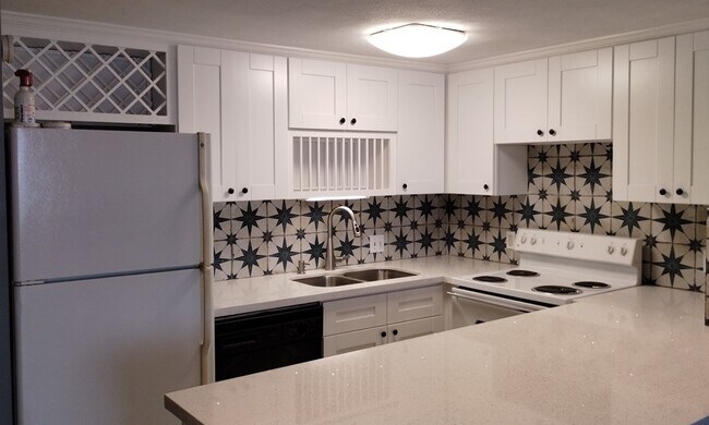 Building Photo - 7520 Hornwood Dr