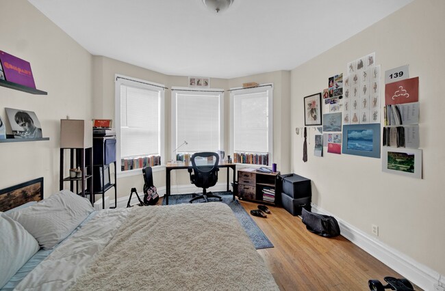 Building Photo - 1029 Garnett Pl