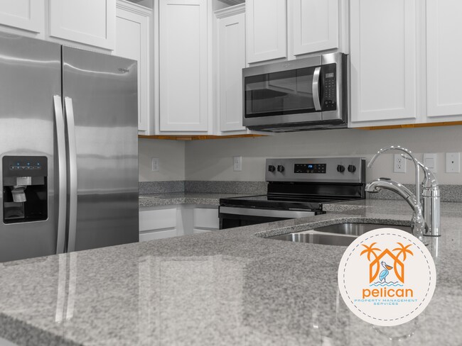 Building Photo - Modern 3-Bedroom Townhome in Gated Community