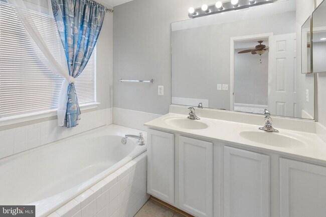 Building Photo - 13503 Bannacker Pl