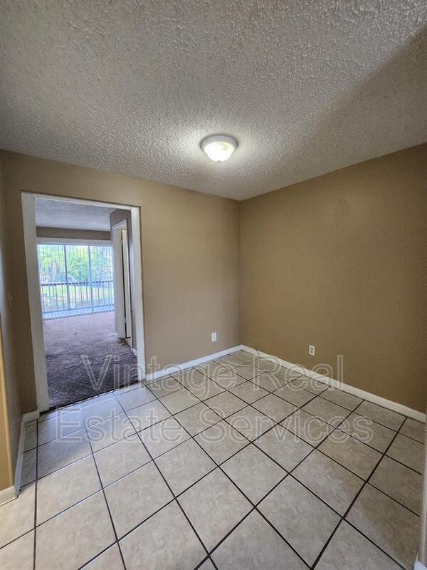 Building Photo - 9209 Tudor Dr