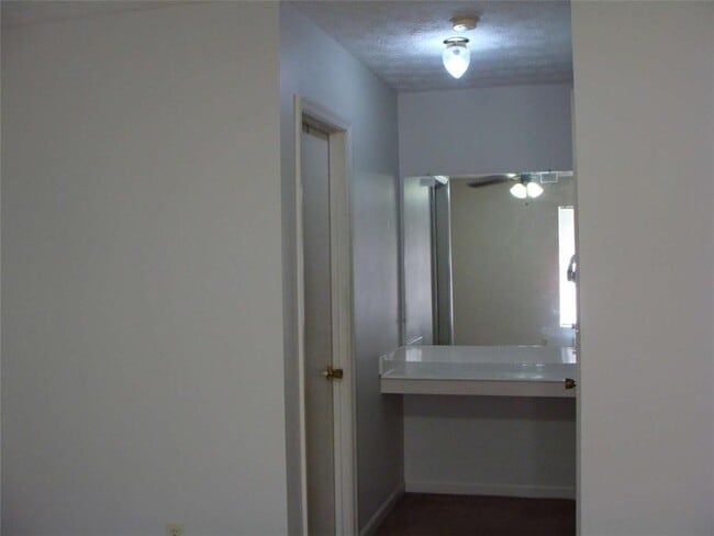 Building Photo - 3483 Fannin Dr