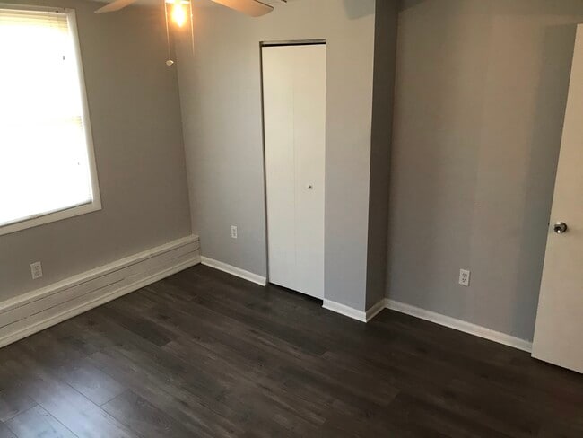 Building Photo - 5857 Curry Rd