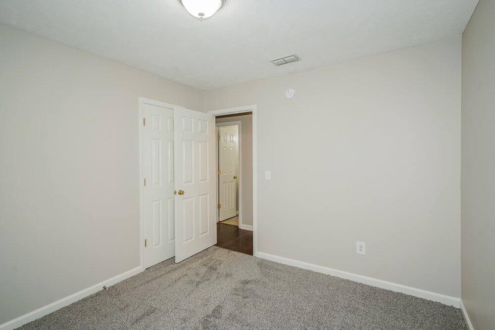 Building Photo - 897 Lavergne Ln