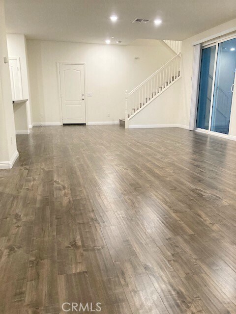 Building Photo - 6105 Rosewood Way