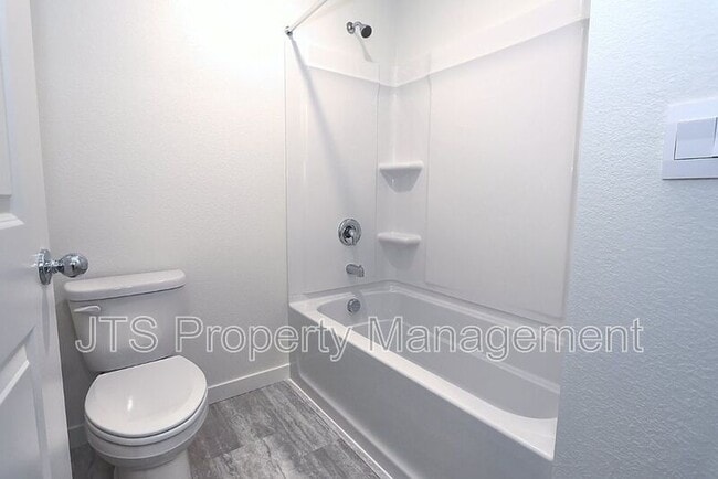 Building Photo - 8312 Whippersnapper Way
