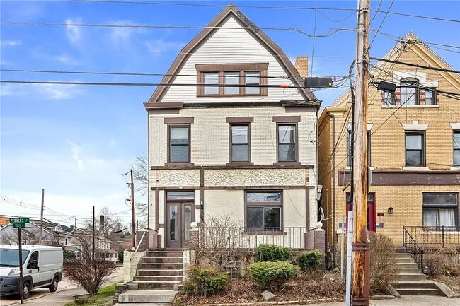 Building Photo - 303 Peebles St