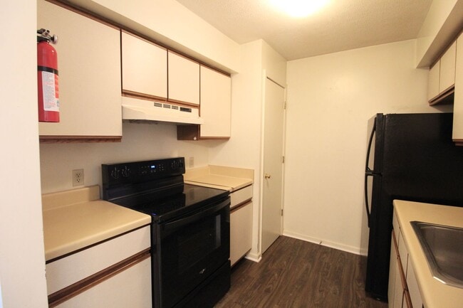 Building Photo - 1018 Blue Ridge Dr
