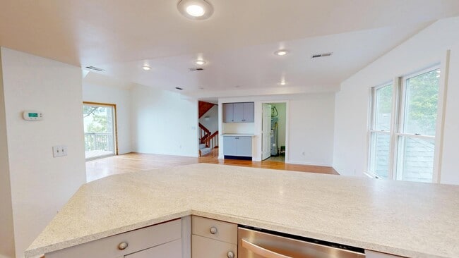 Building Photo - 146 Baycliff Trail
