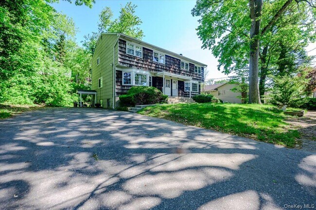 Building Photo - 43 Evert St