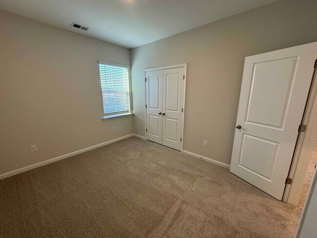 Building Photo - Bailey's Cove at Hilton Head Island | Where coastal living meets effortless elegance.