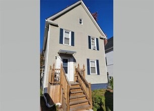 Building Photo - Charming 4-Bedroom Single-Family Rental in Rochester – Ready for Move In