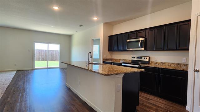 Building Photo - 305 Indian Creek
