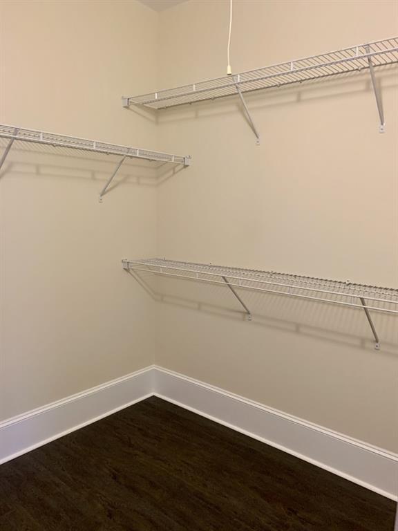 Building Photo - 5460 Glenridge View NE