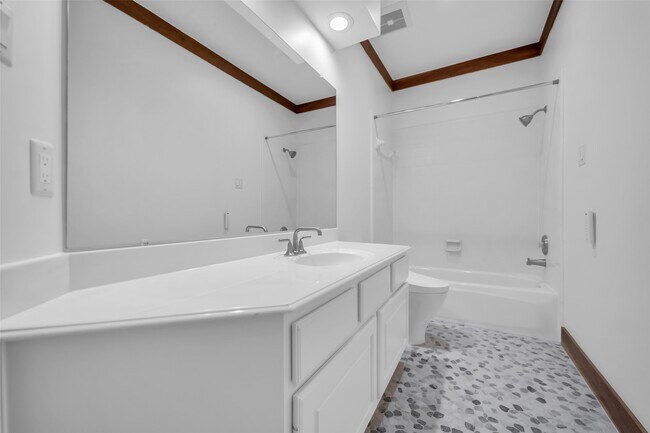 Building Photo - 106 N Floral Leaf Cir