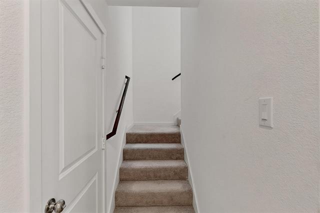 Building Photo - 918 Grebe Dr